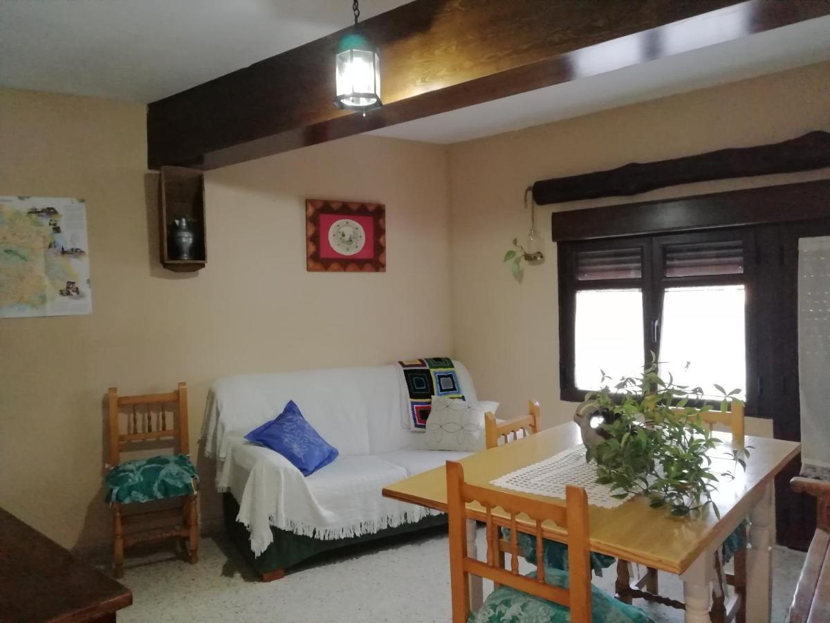 Casa Rural Abuela Maxi Riolobos Екстер'єр фото