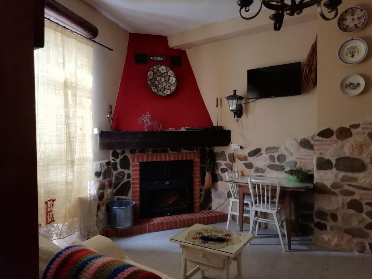 Casa Rural Abuela Maxi Riolobos Екстер'єр фото